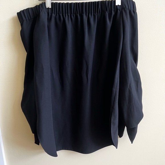 Club Monaco Spring/Summer Off The Shoulder Top Size XS-Small - Picture 4 of 7